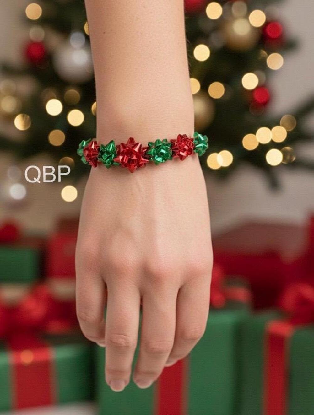Betsey Johnson Christmas Bracelet Red Green Gift Bows,  Bangle